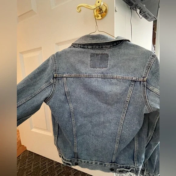 Levi’s denim jacket - Picture 7 of 10